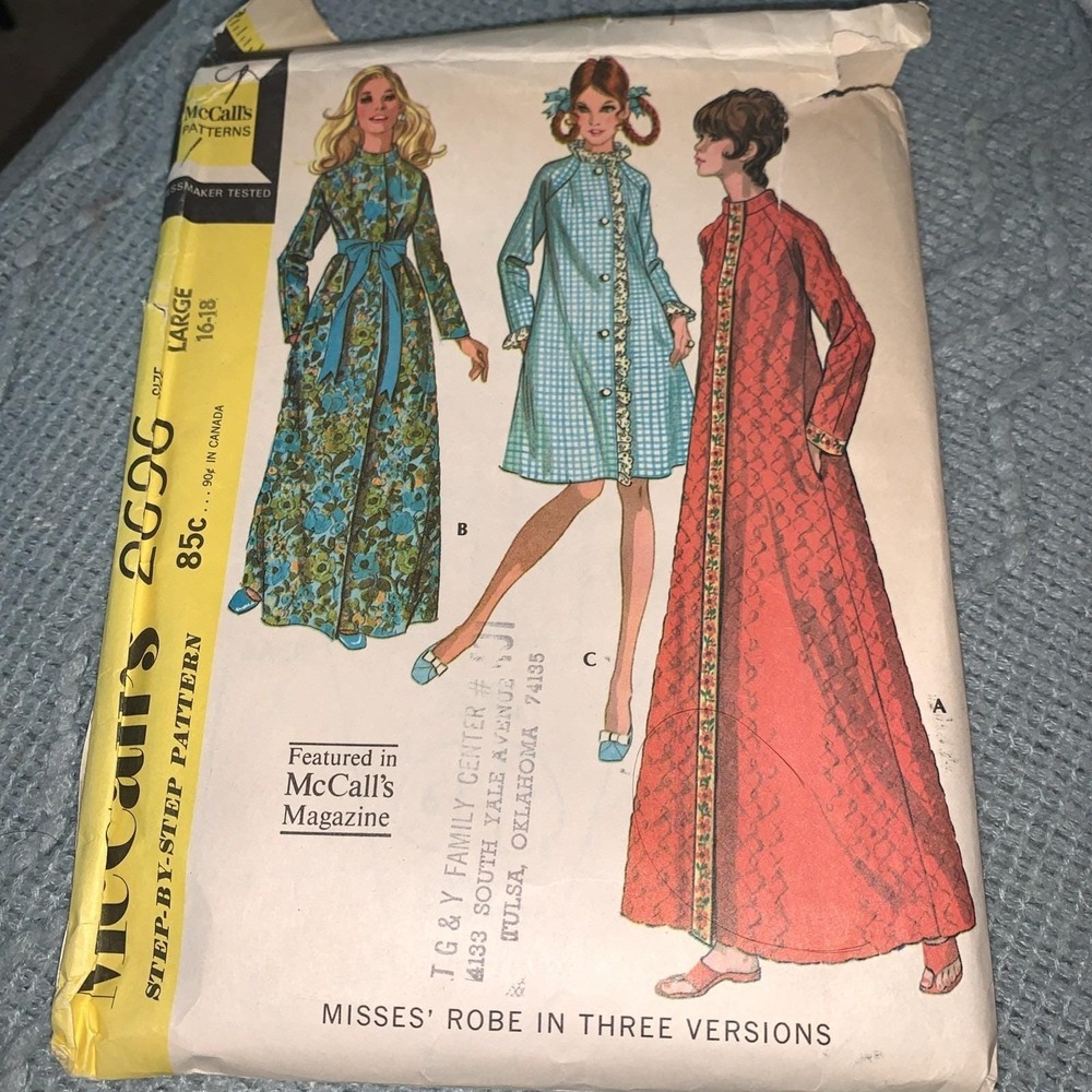 VINTAGE 1970s McCALLS 2696  Robe Misses ~ 3 Versions Sewing Pattern Sz Large Cut